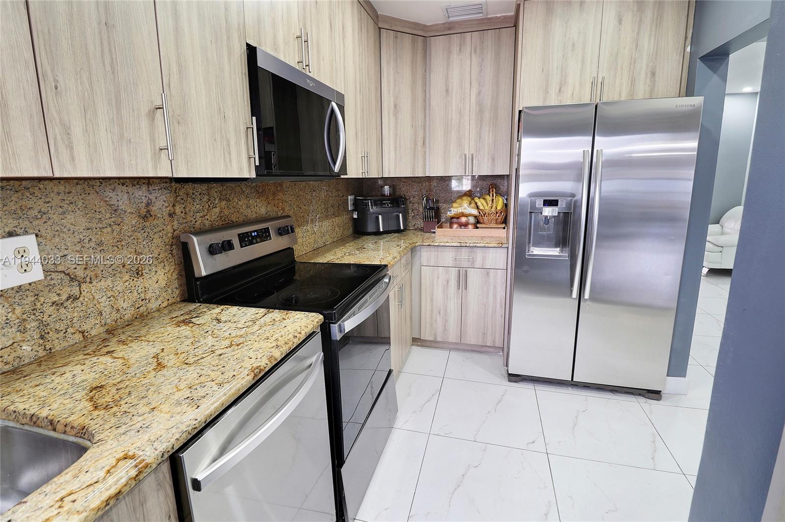 HOLLEMAN MANOR NO 2 2ND A - Residential