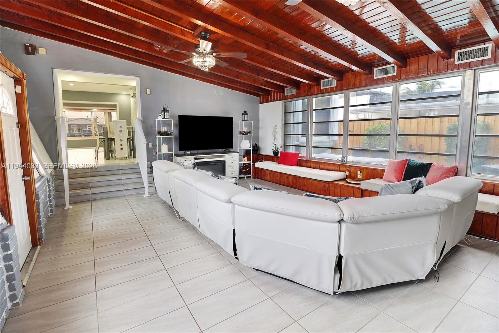 HOLLEMAN MANOR NO 2 2ND A - Residential