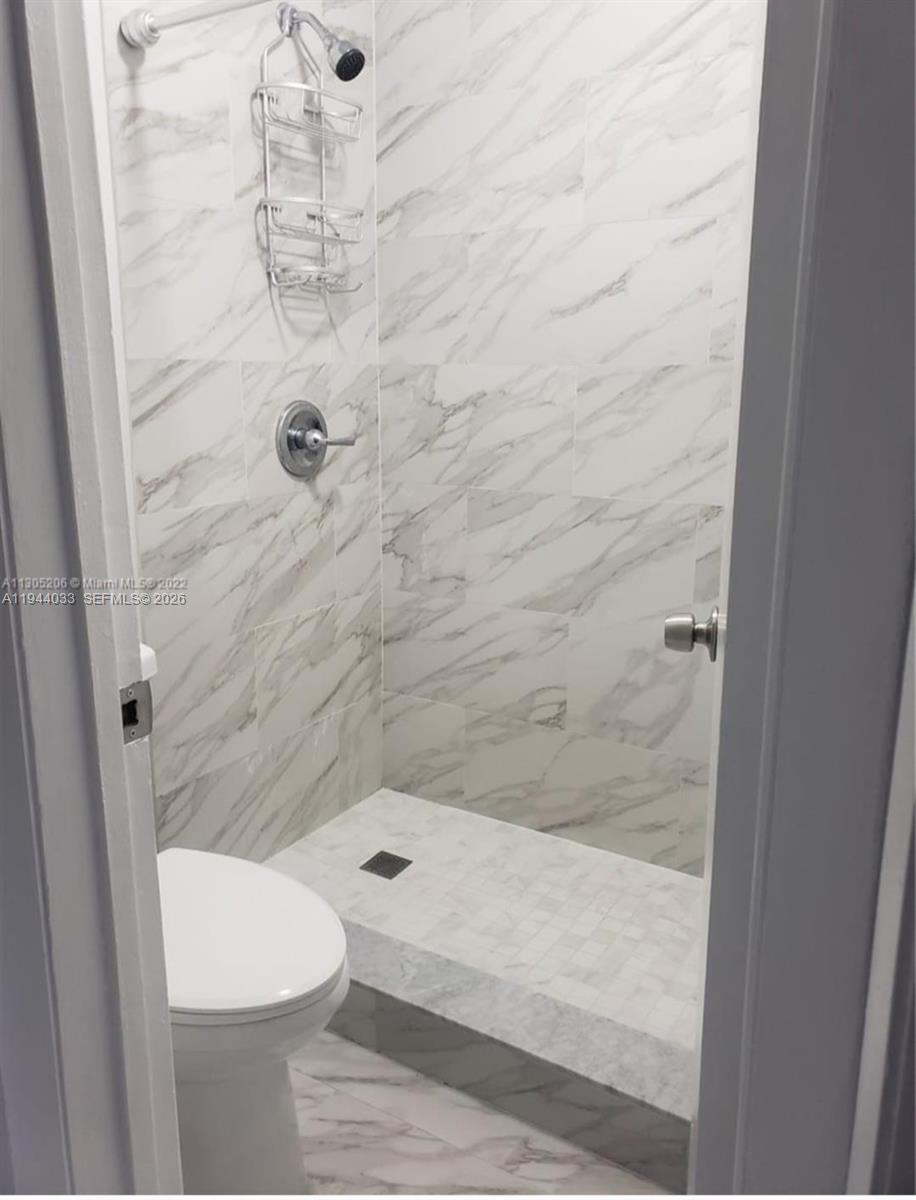 HOLLEMAN MANOR NO 2 2ND A - Residential