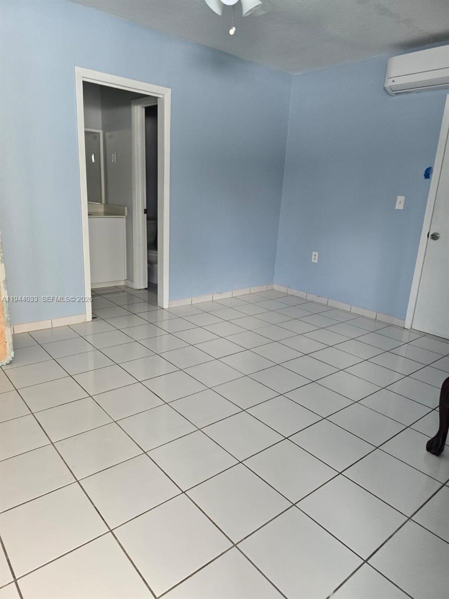 HOLLEMAN MANOR NO 2 2ND A - Residential