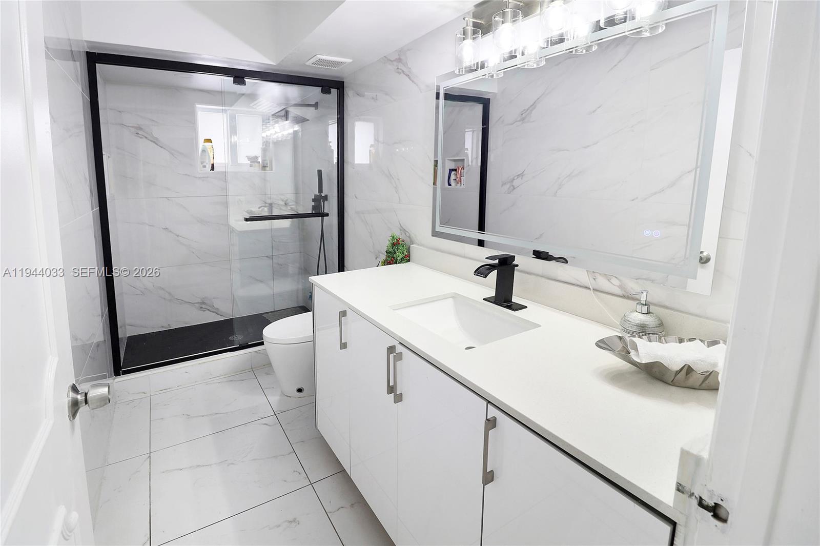 HOLLEMAN MANOR NO 2 2ND A - Residential