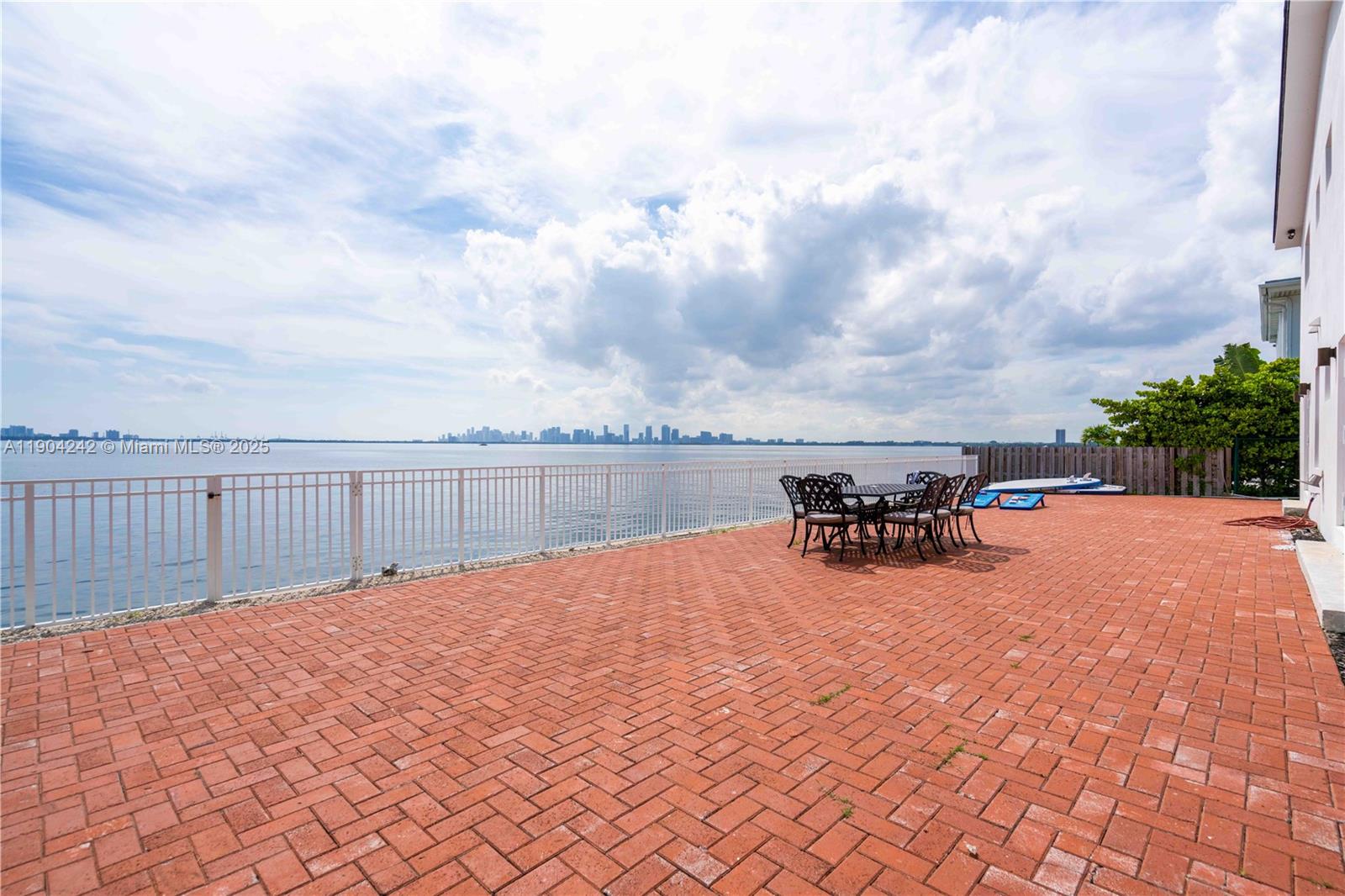 TREASURE IS 1ST ADDN PORT - Residential Lease