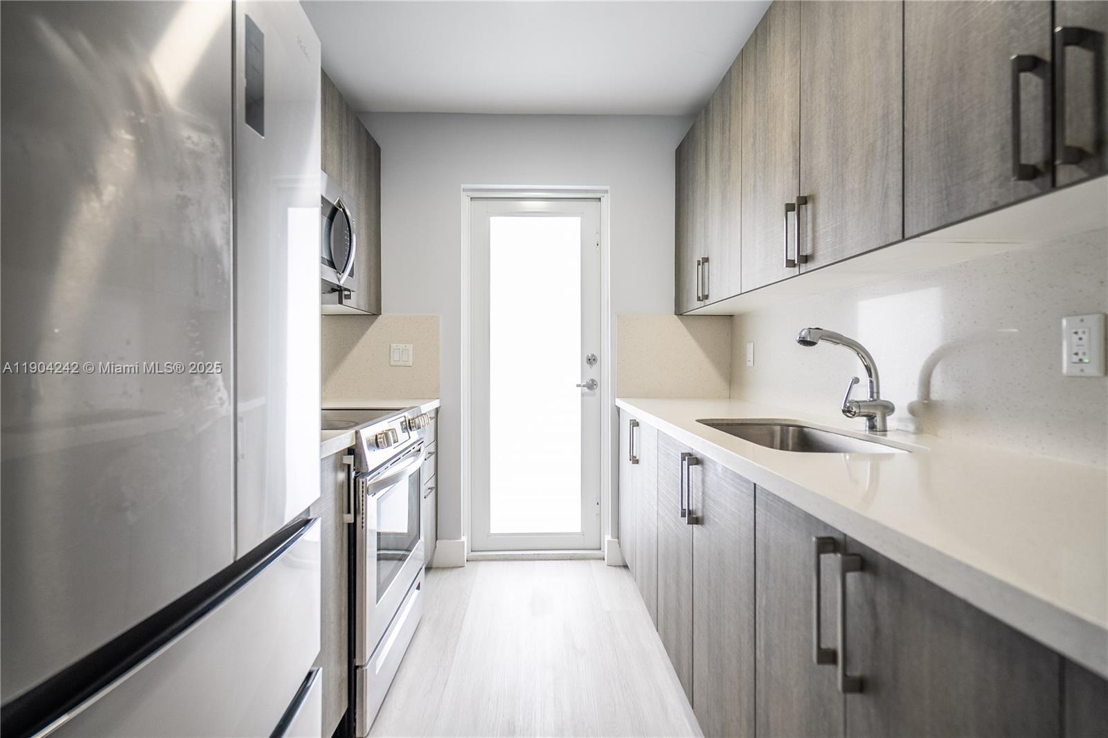 TREASURE IS 1ST ADDN PORT - Residential Lease