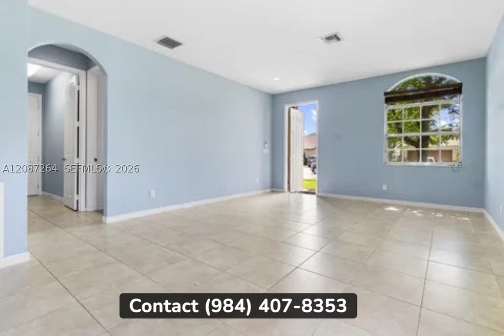 Photo of 9927 E Verona Cir, Vero Beach, FL 32966 (MLS # A12087264)