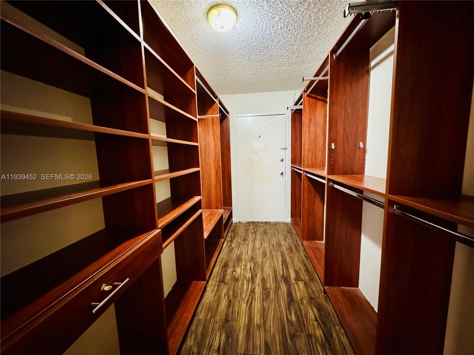 DEL PRADO MARINA - Residential