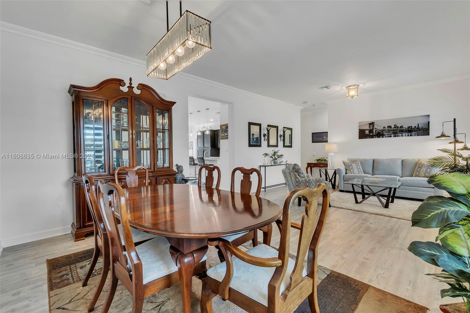 VILHEN DRIVE ESTATES - Residential