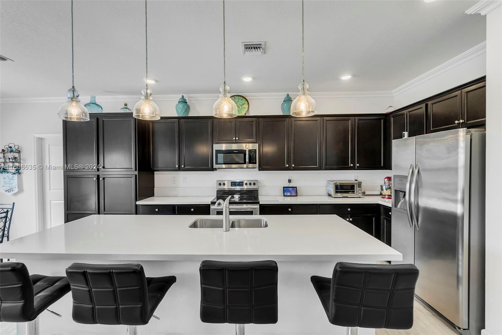VILHEN DRIVE ESTATES - Residential