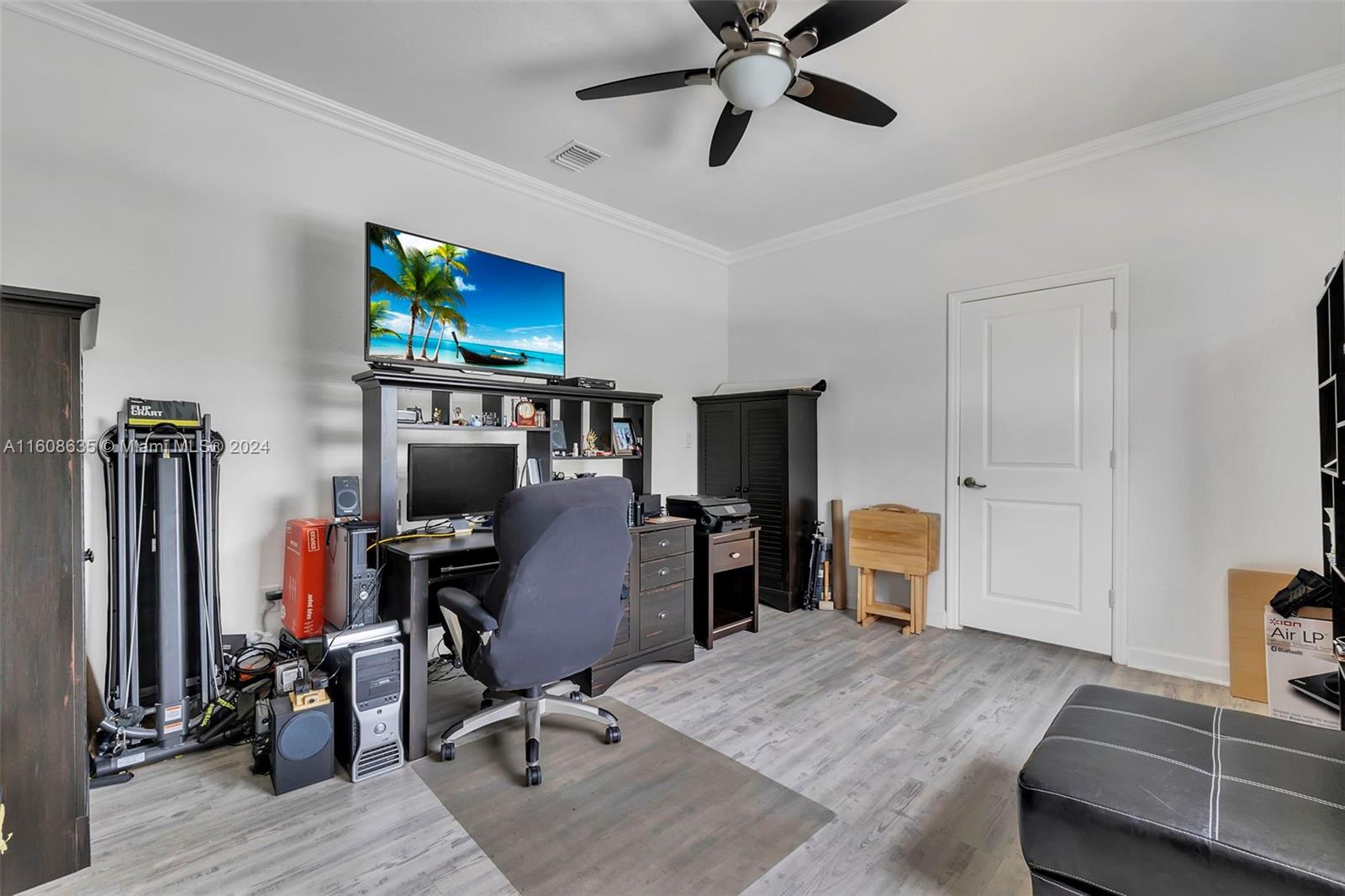VILHEN DRIVE ESTATES - Residential