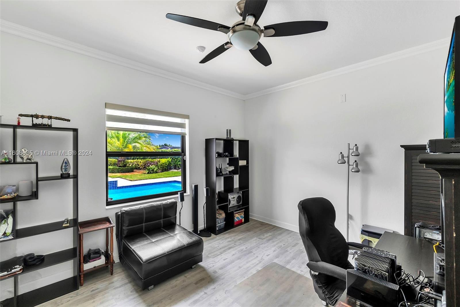 VILHEN DRIVE ESTATES - Residential