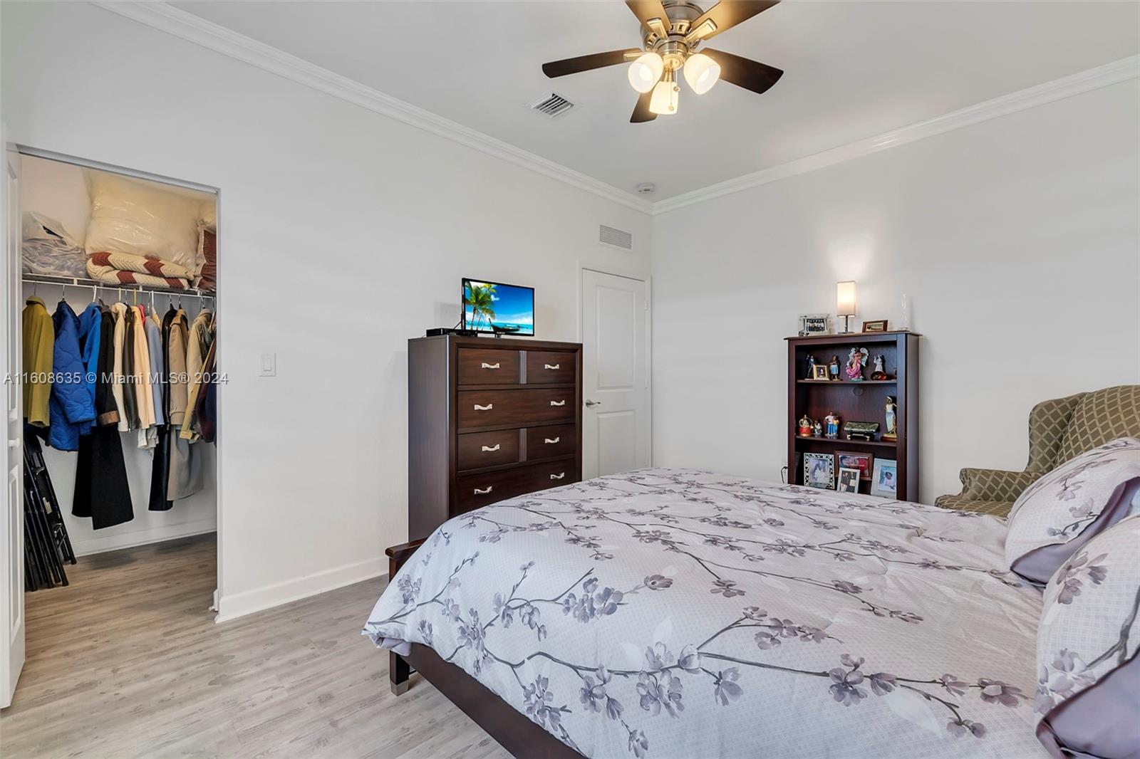 VILHEN DRIVE ESTATES - Residential