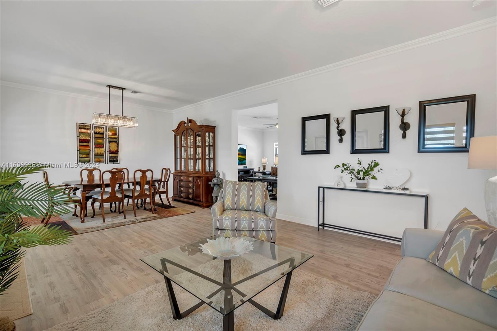 VILHEN DRIVE ESTATES - Residential