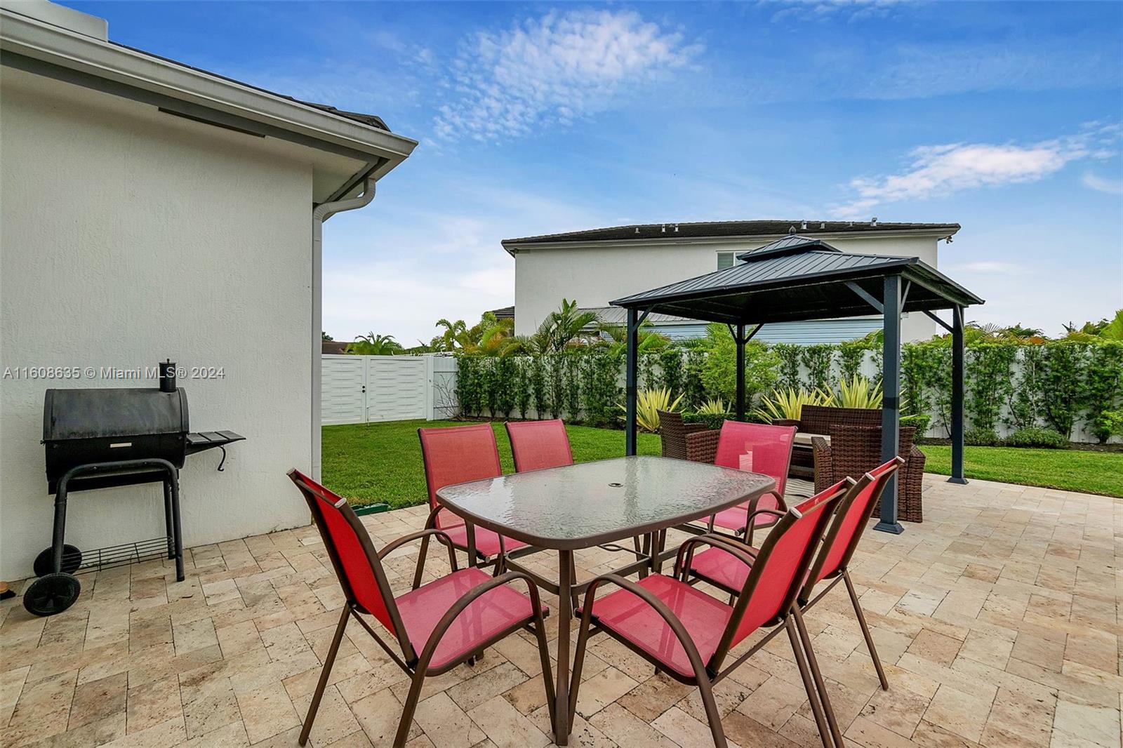 VILHEN DRIVE ESTATES - Residential