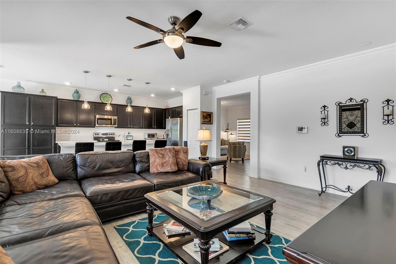 VILHEN DRIVE ESTATES - Residential