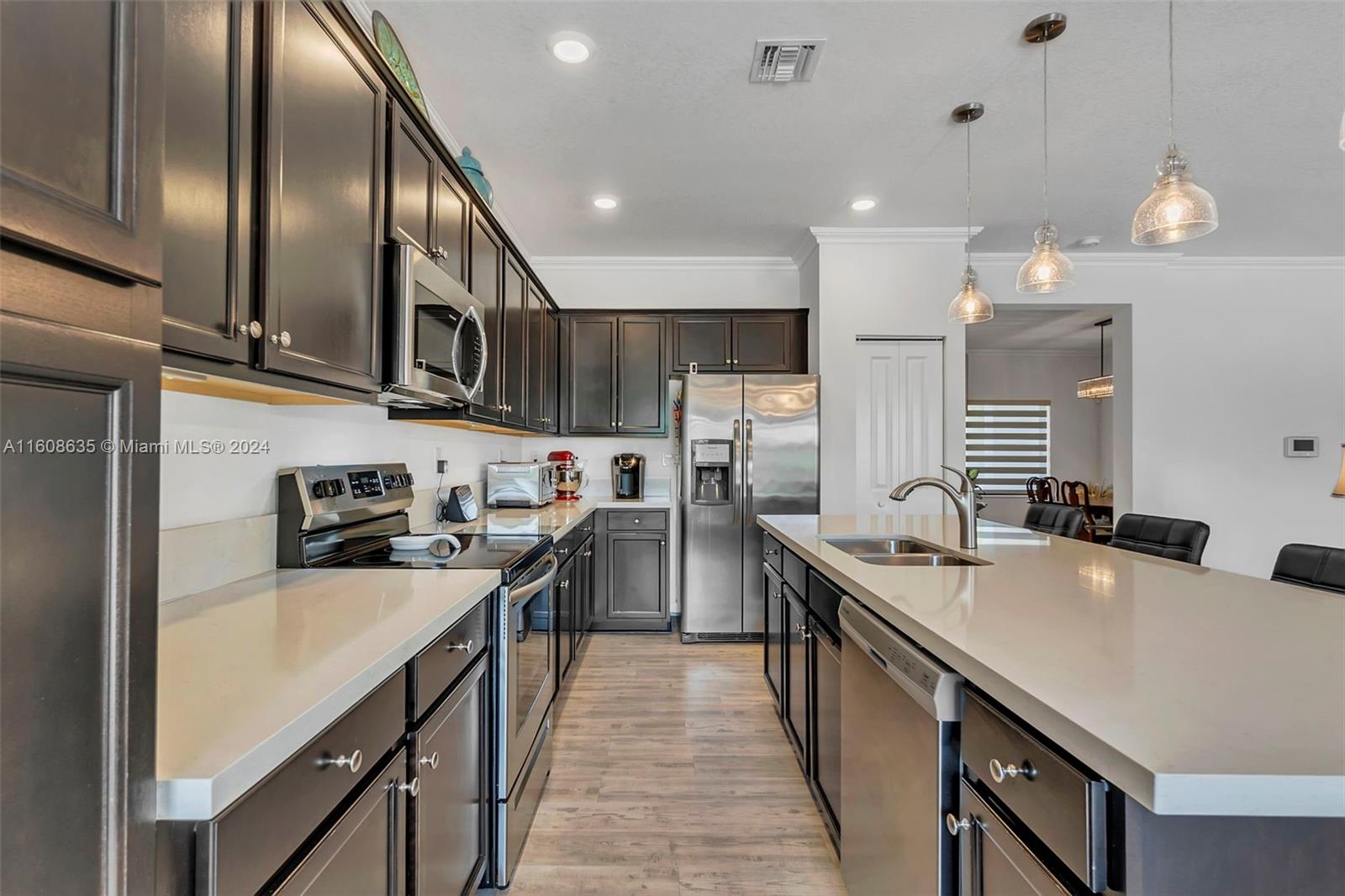 VILHEN DRIVE ESTATES - Residential