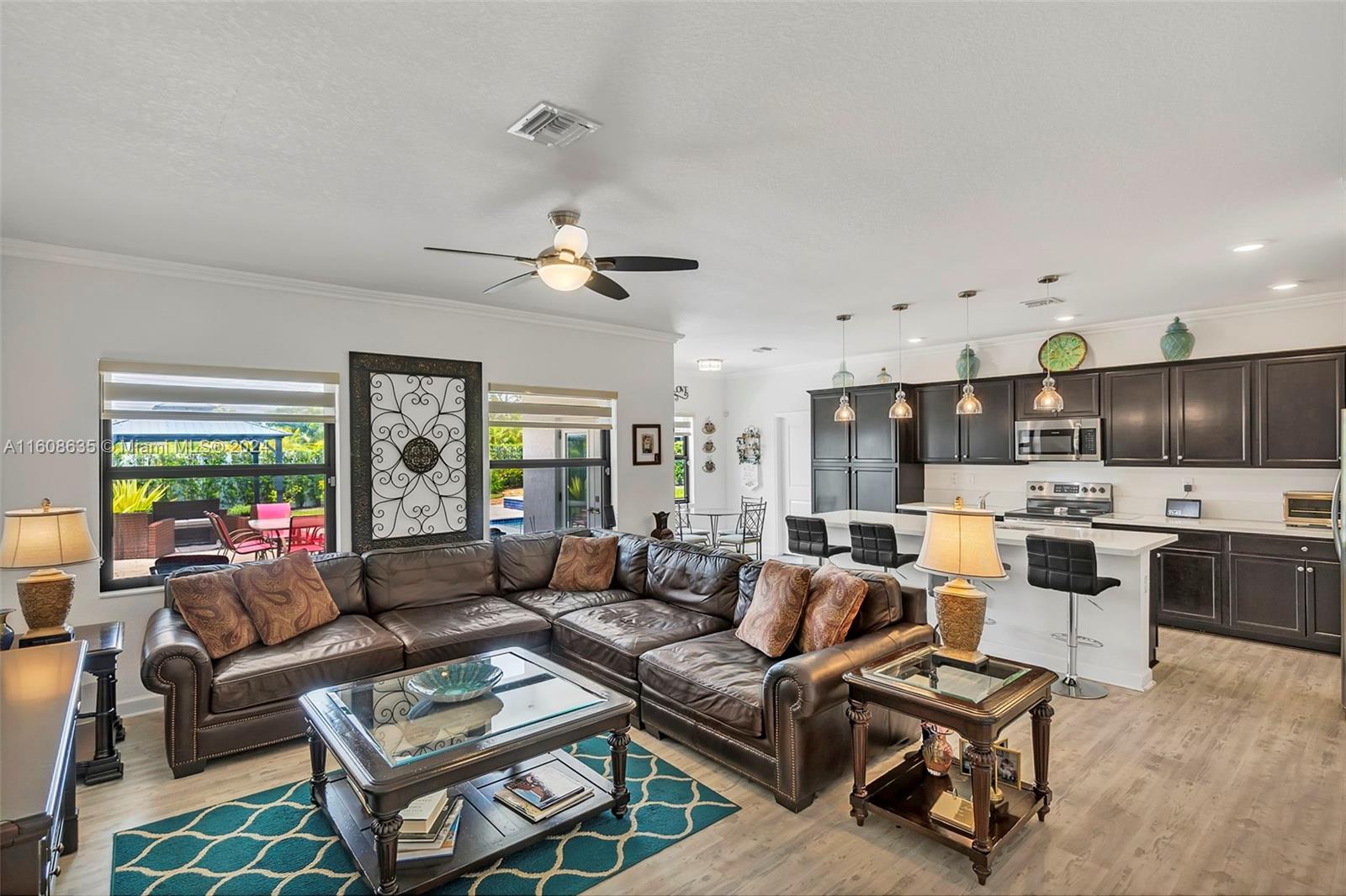 VILHEN DRIVE ESTATES - Residential
