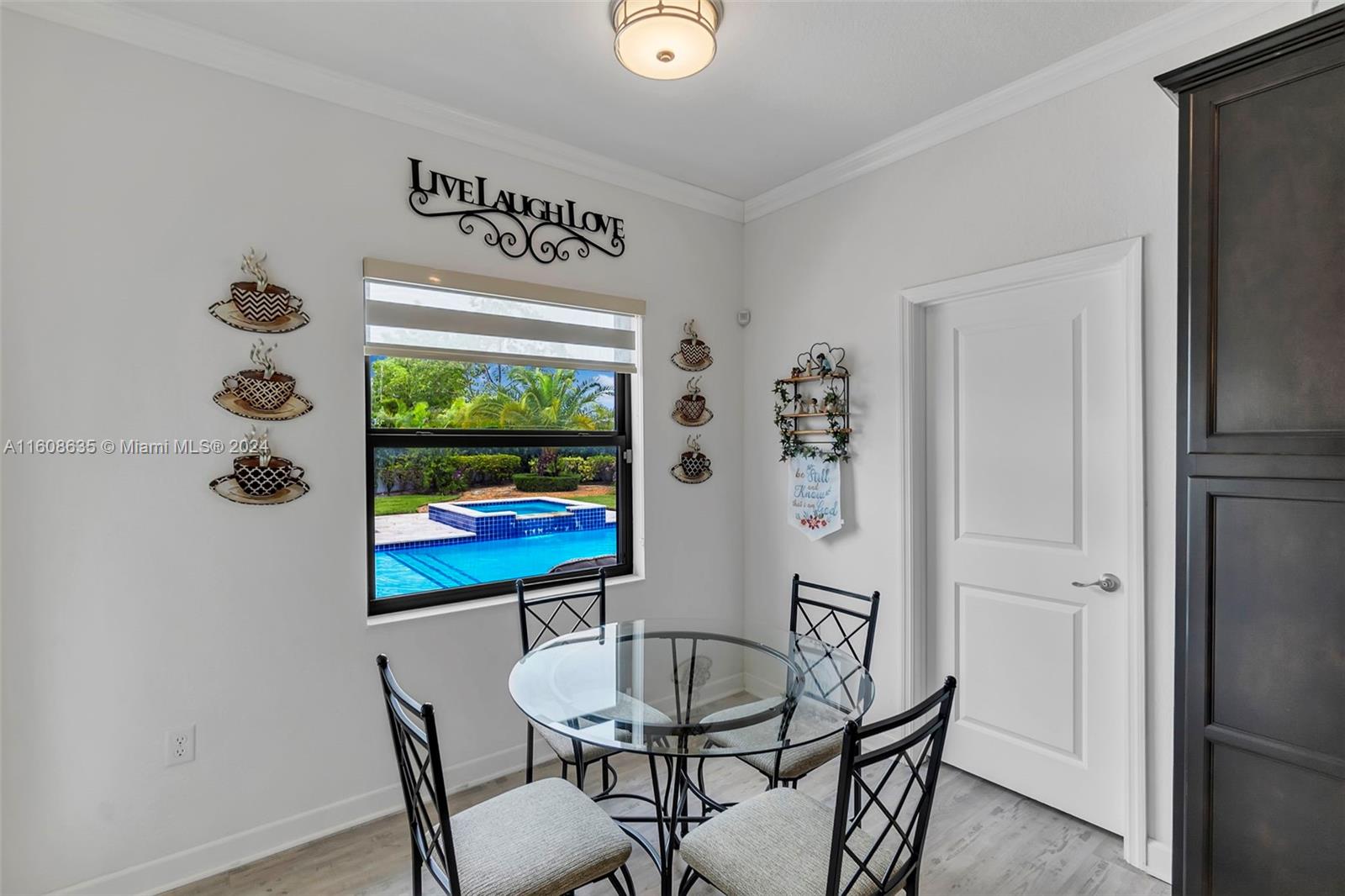 VILHEN DRIVE ESTATES - Residential