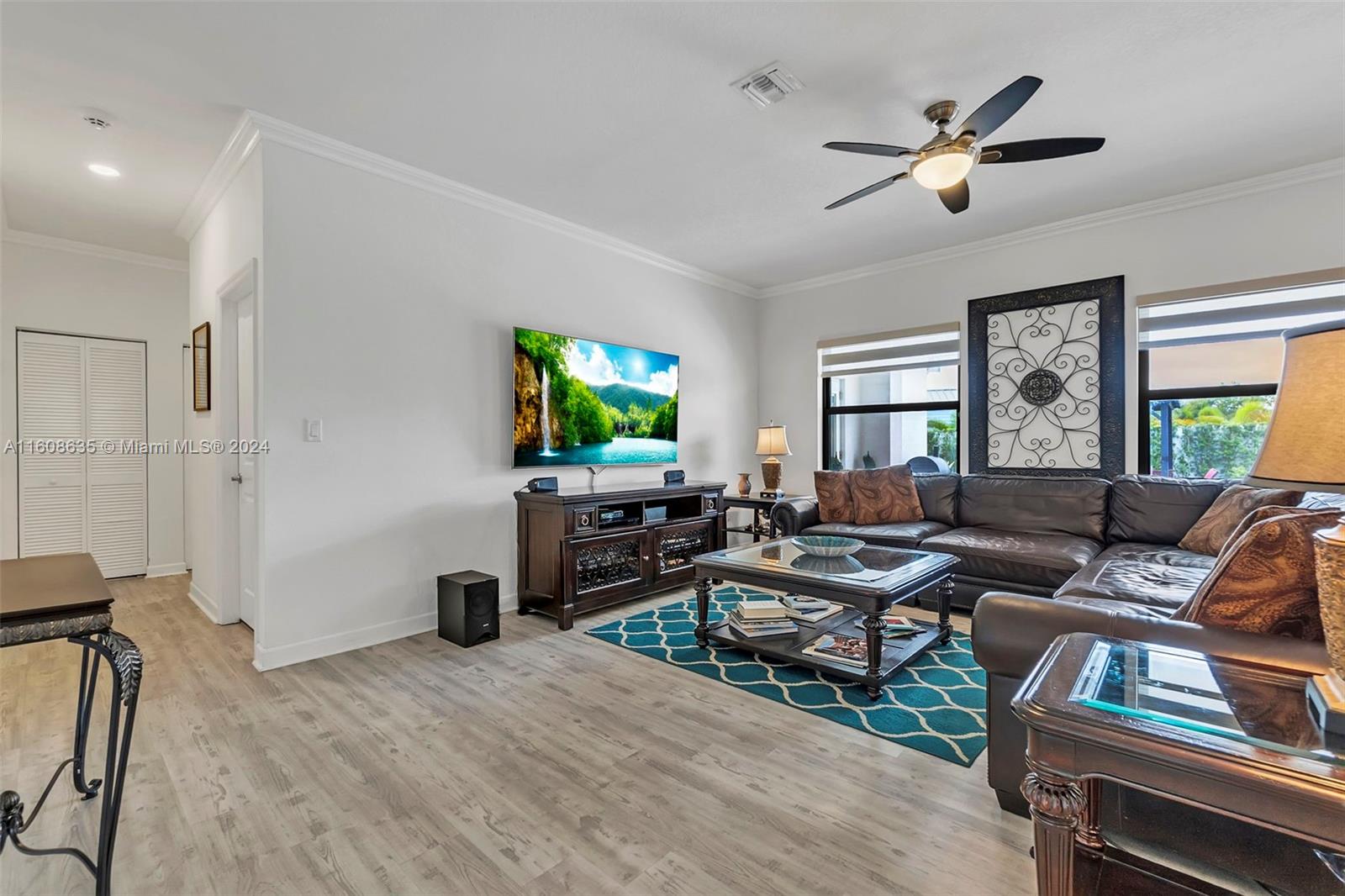 VILHEN DRIVE ESTATES - Residential