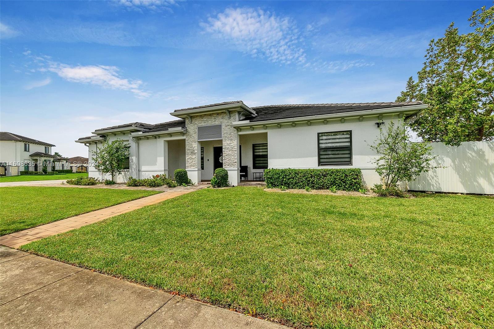 VILHEN DRIVE ESTATES - Residential
