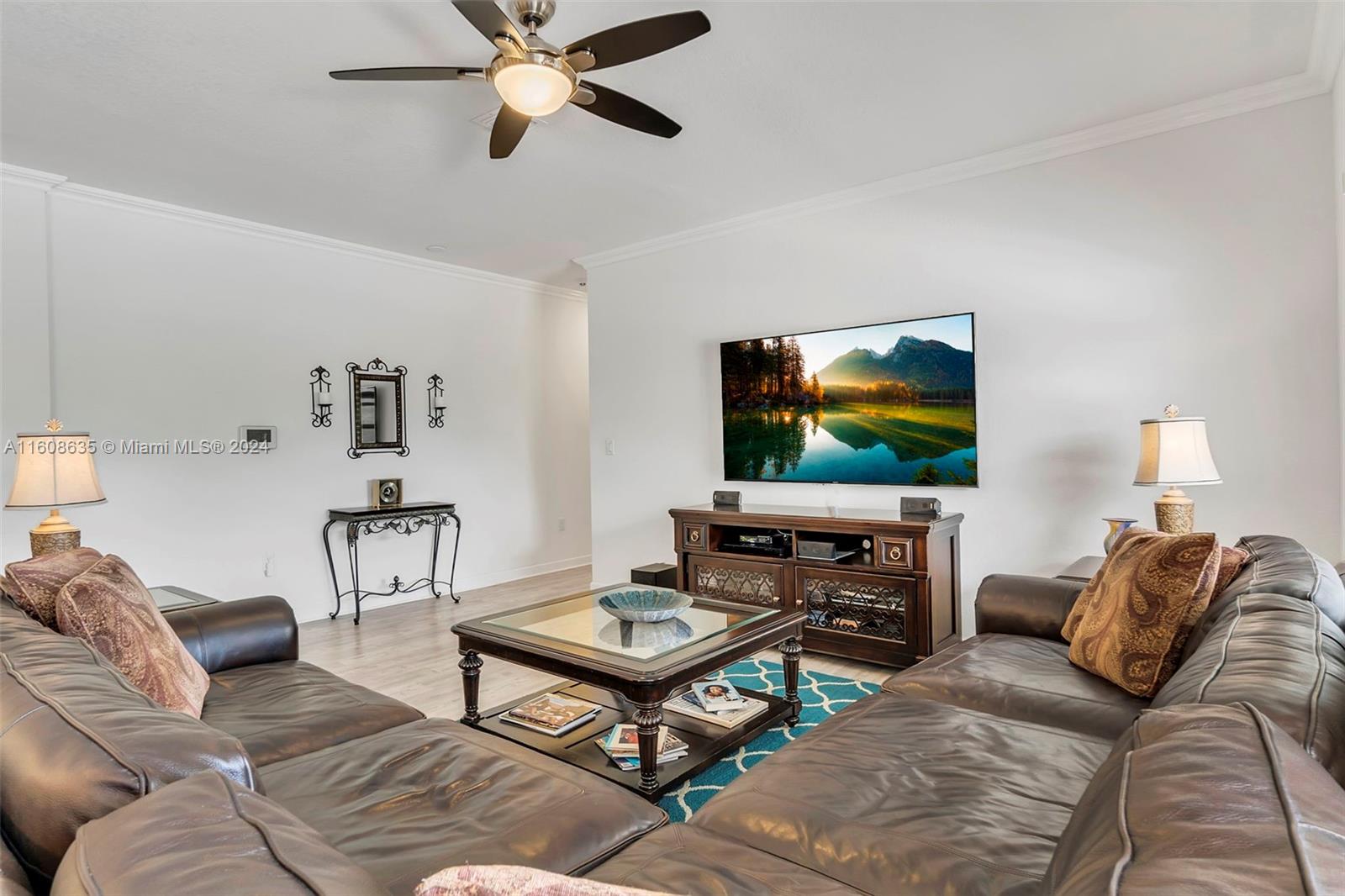 VILHEN DRIVE ESTATES - Residential
