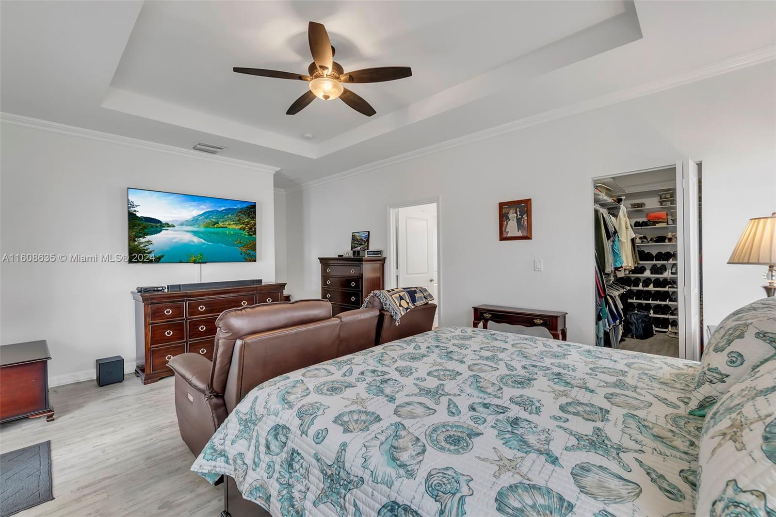 VILHEN DRIVE ESTATES - Residential