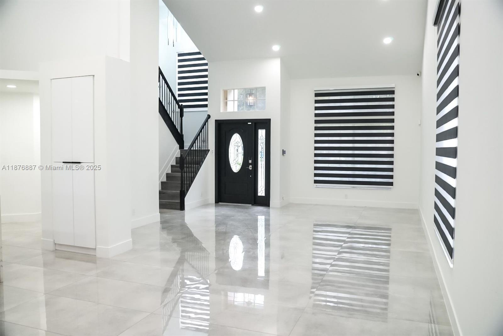 EMBASSY LAKES - Residential Lease