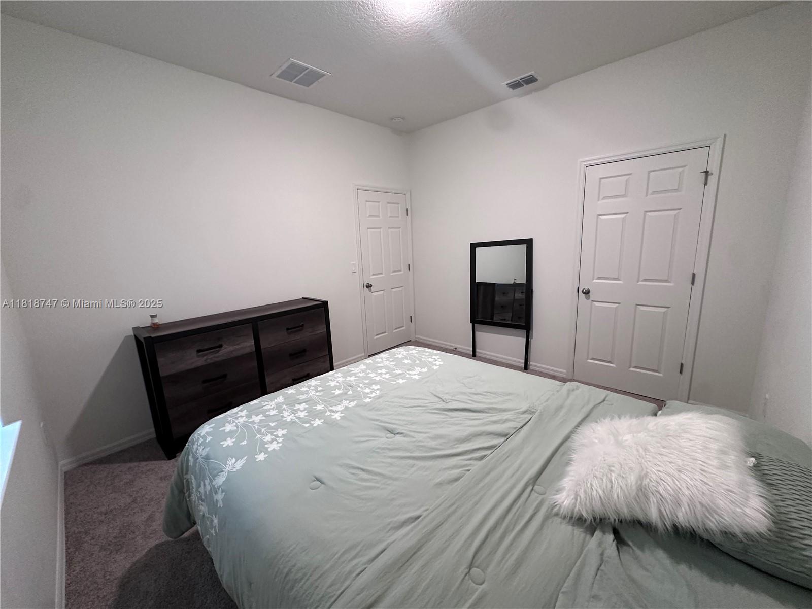 PORT ST LUCIE SECTION 33 - Residential Lease