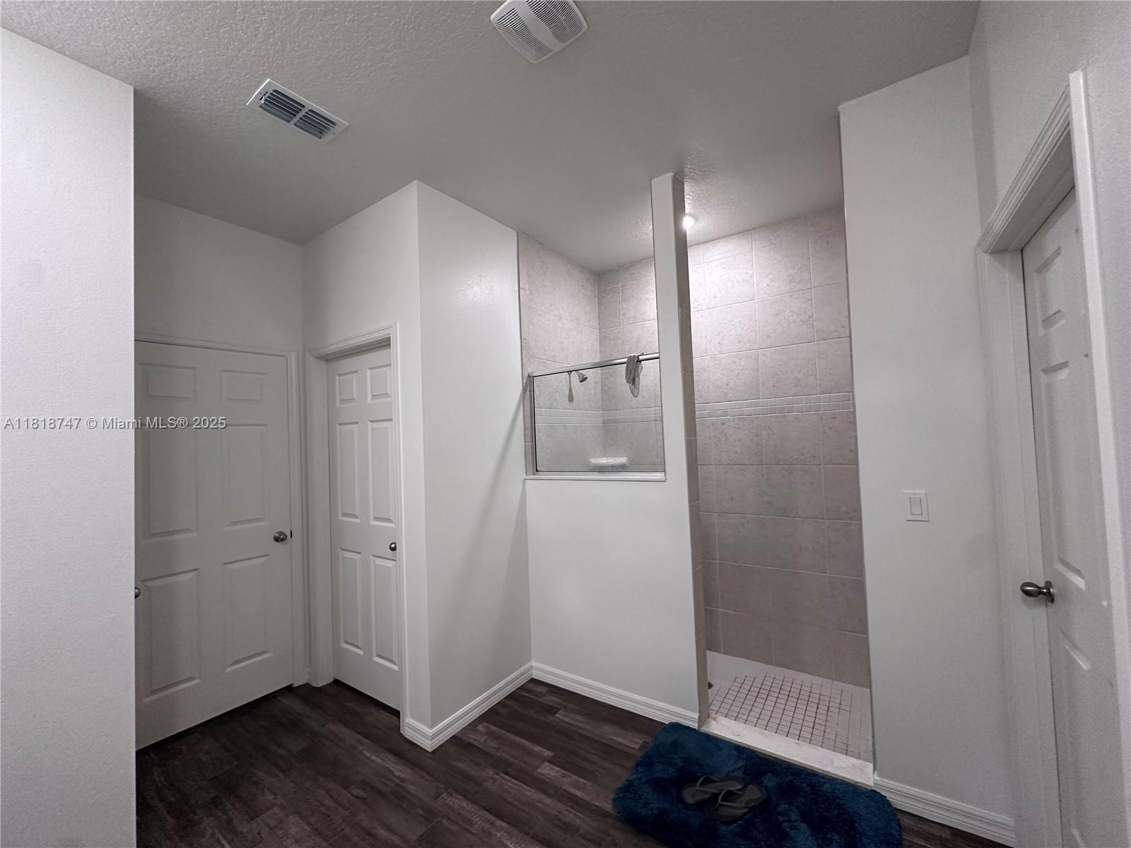 PORT ST LUCIE SECTION 33 - Residential Lease