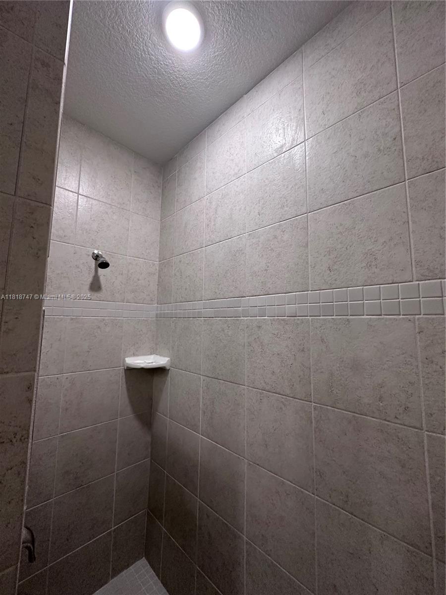 PORT ST LUCIE SECTION 33 - Residential Lease