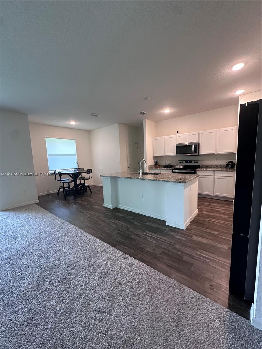 PORT ST LUCIE SECTION 33 - Residential Lease