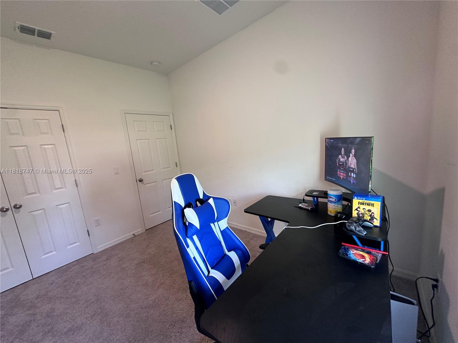 PORT ST LUCIE SECTION 33 - Residential Lease