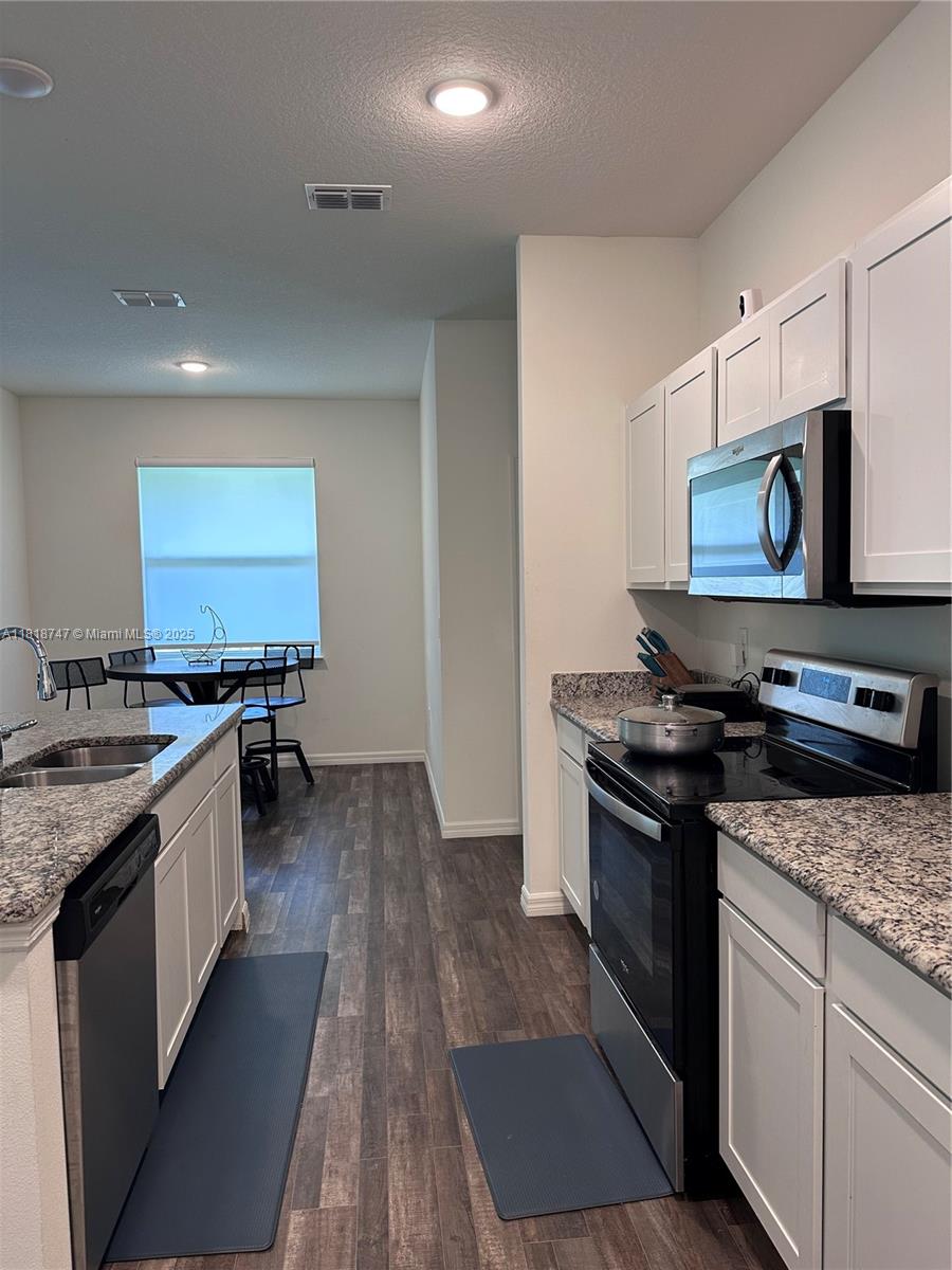 PORT ST LUCIE SECTION 33 - Residential Lease