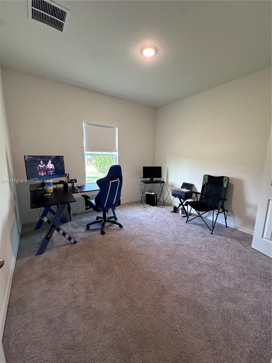 PORT ST LUCIE SECTION 33 - Residential Lease
