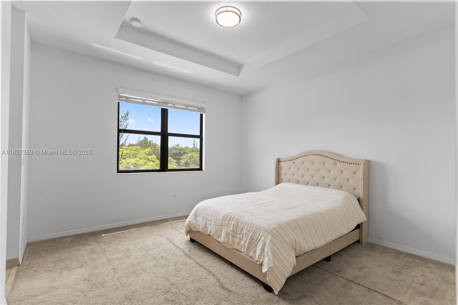 CHAMPION LAKES - Residential