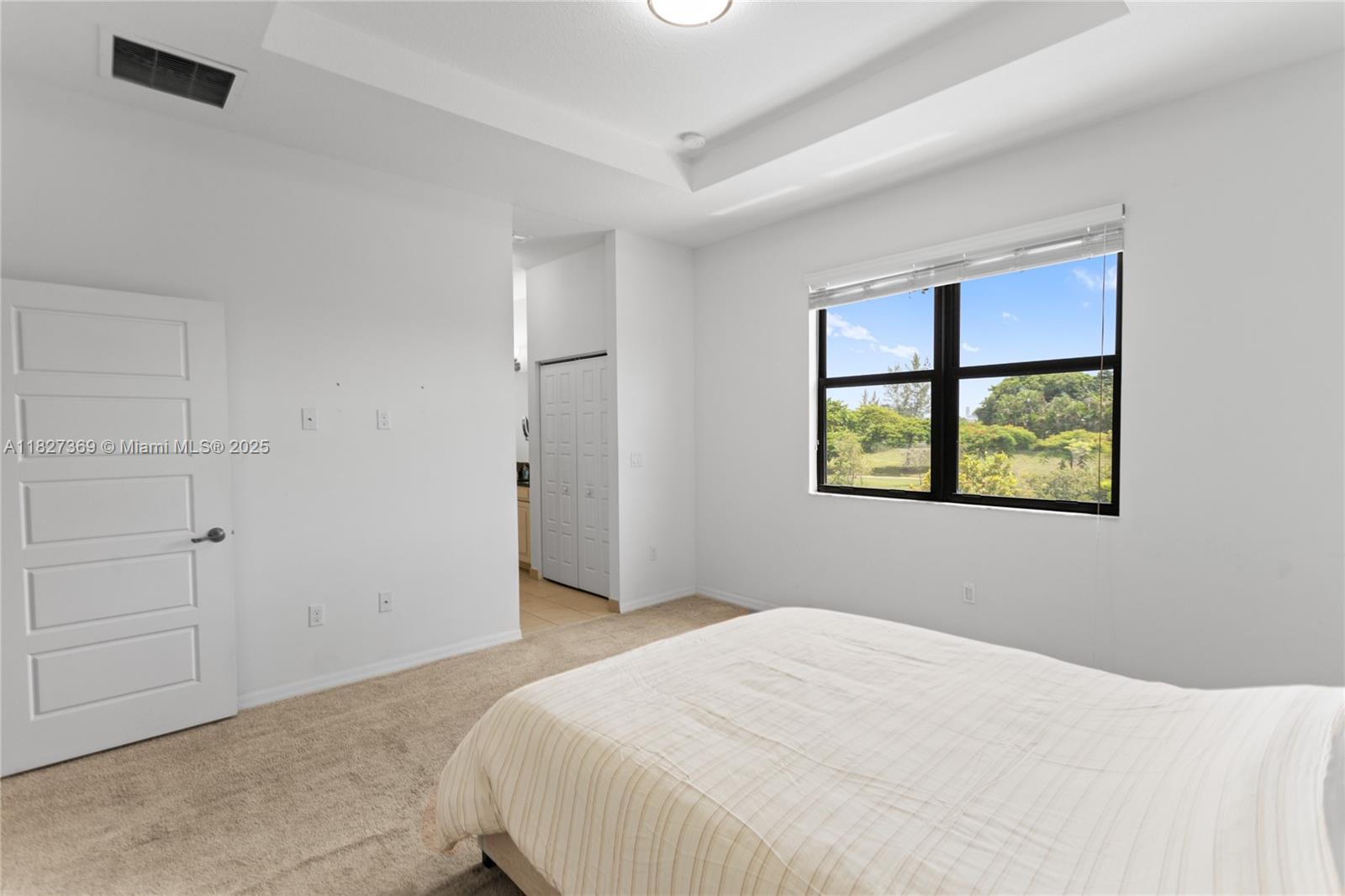 CHAMPION LAKES - Residential