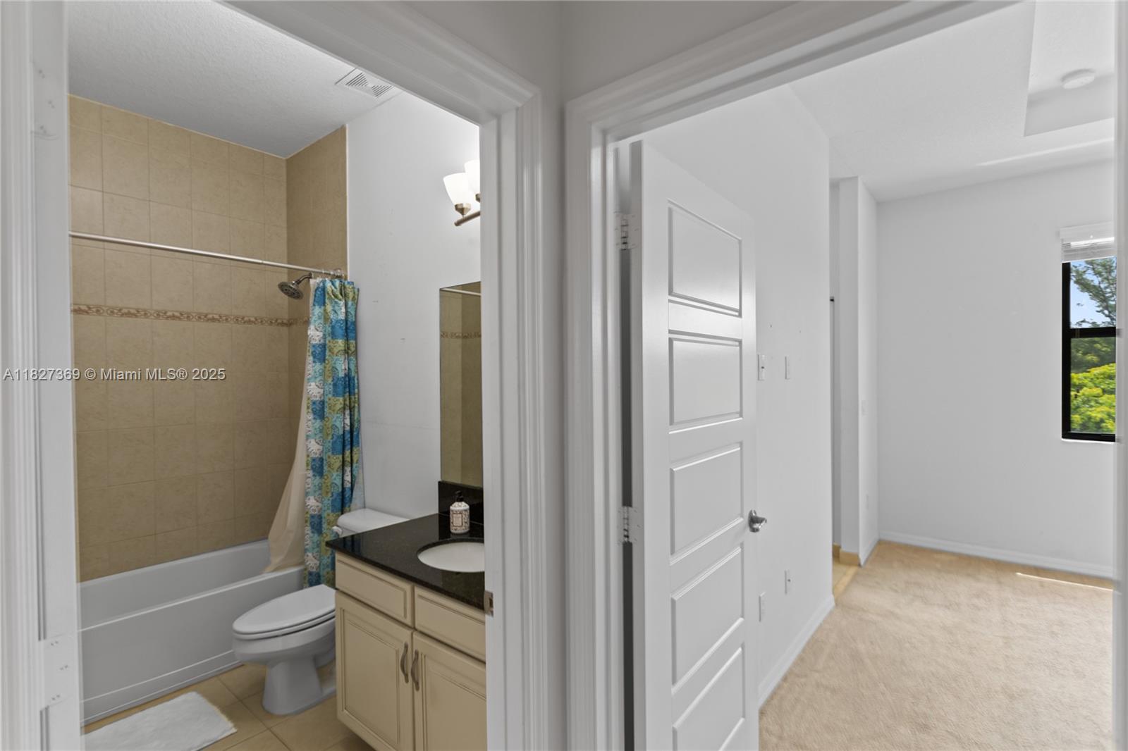 CHAMPION LAKES - Residential