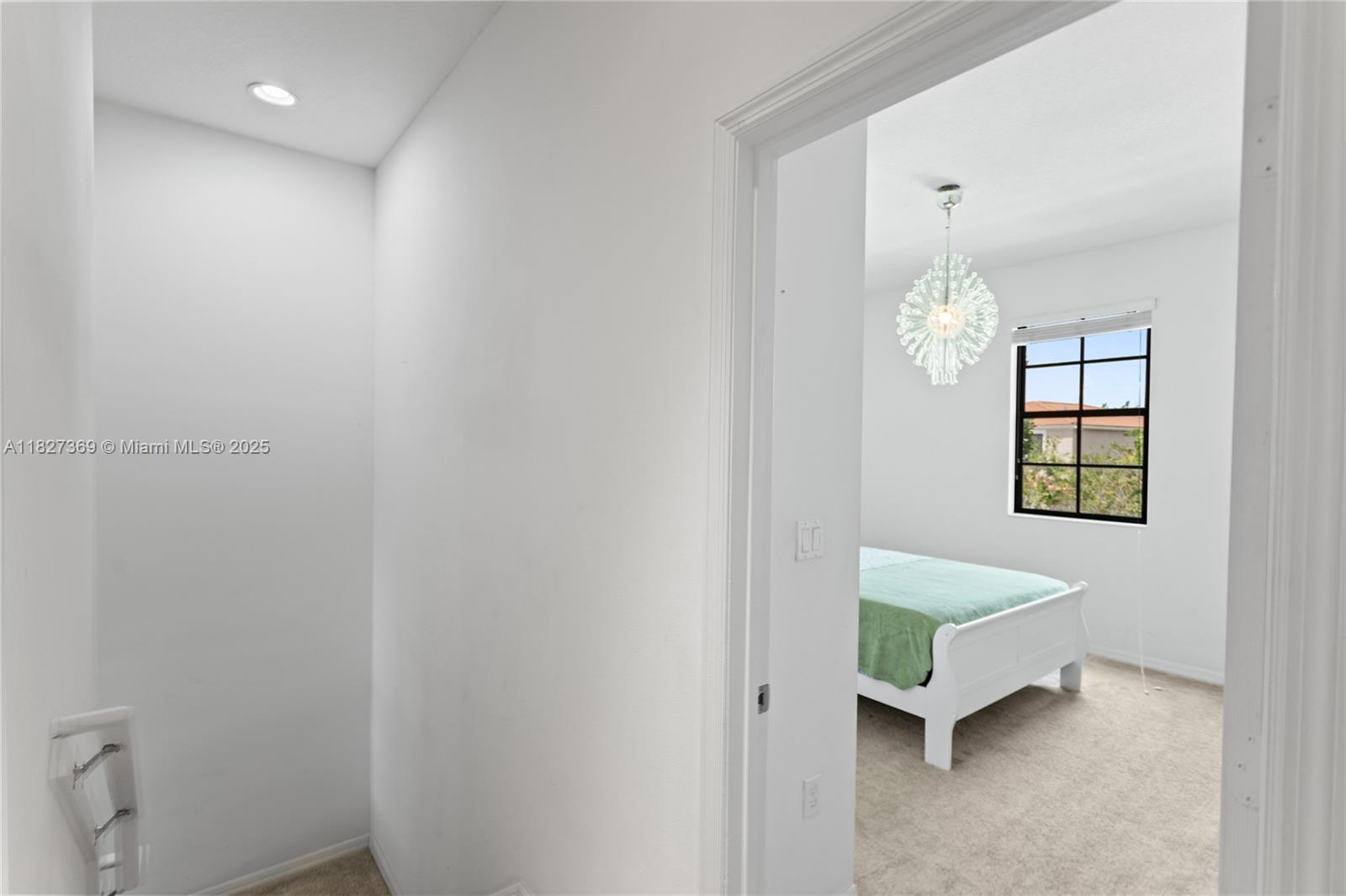 CHAMPION LAKES - Residential