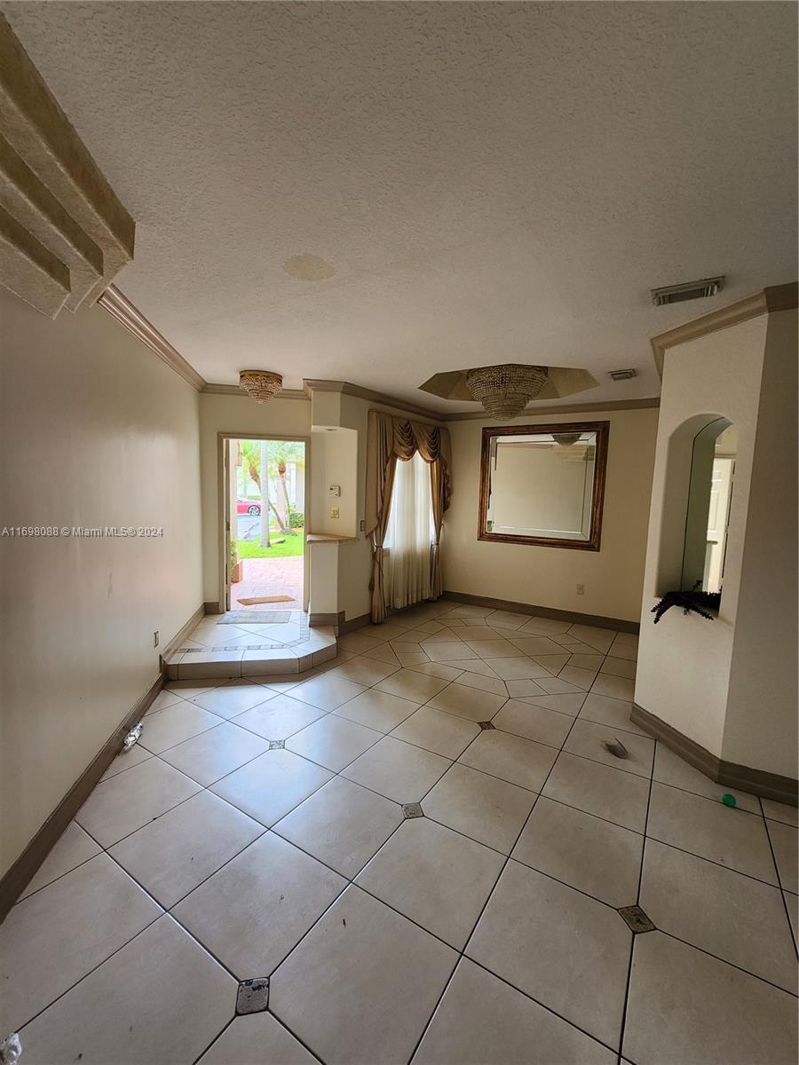 8356 NW 10th St 6D