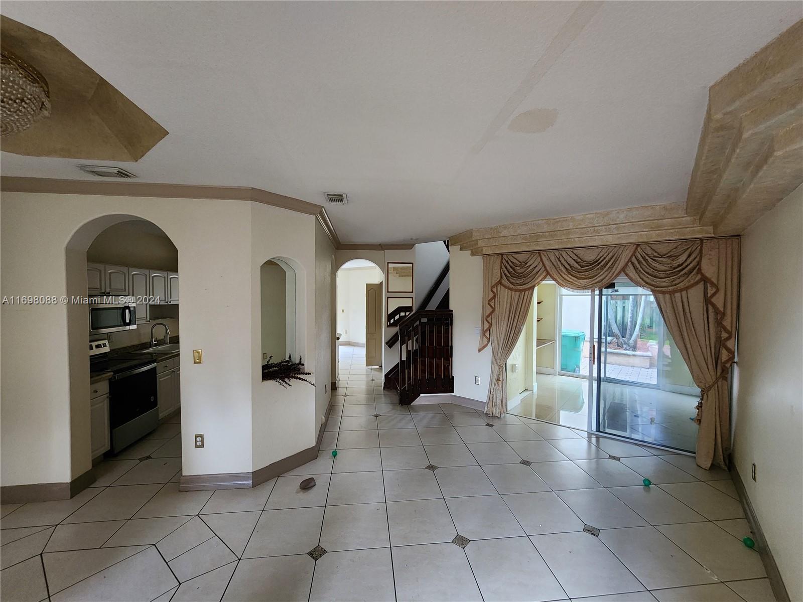 8356 NW 10th St 6D