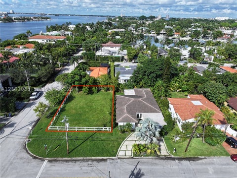 Photo of 1001 88th St, Surfside, FL 33154 (MLS # A12101085)
