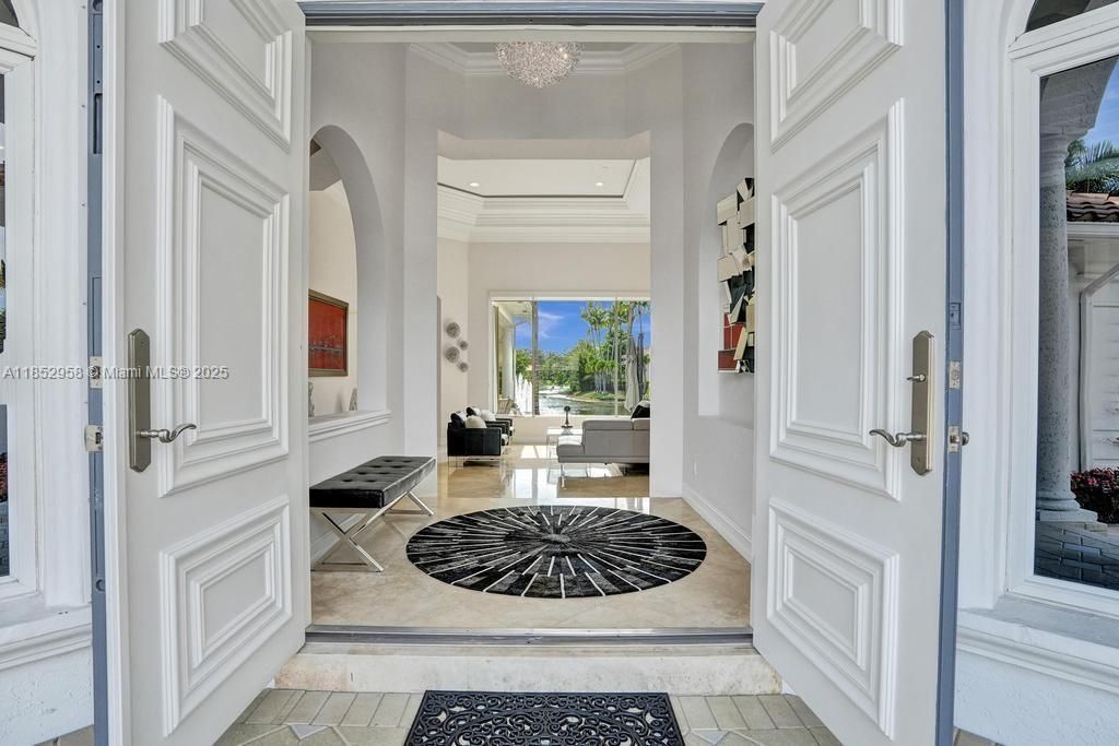 Photo of 711 Baldwin Palm Ave, Plantation, FL 33324 (MLS # A11852958)