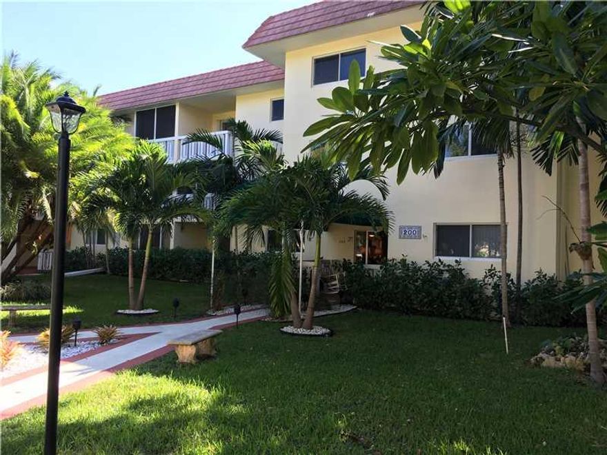 Beautiful 1/1.5 Fully furnished, completely remodeled. has a small den with single bed. Impact windows. Quiet Street. Steps from beach and shops. Yearly rental. also available short term, three months minimum