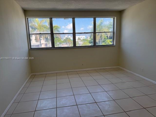 LONDON TOWERS CONDO - Residential Lease