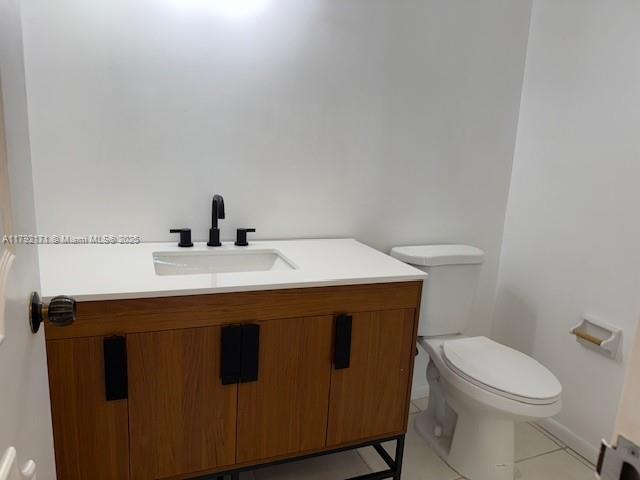 LONDON TOWERS CONDO - Residential Lease