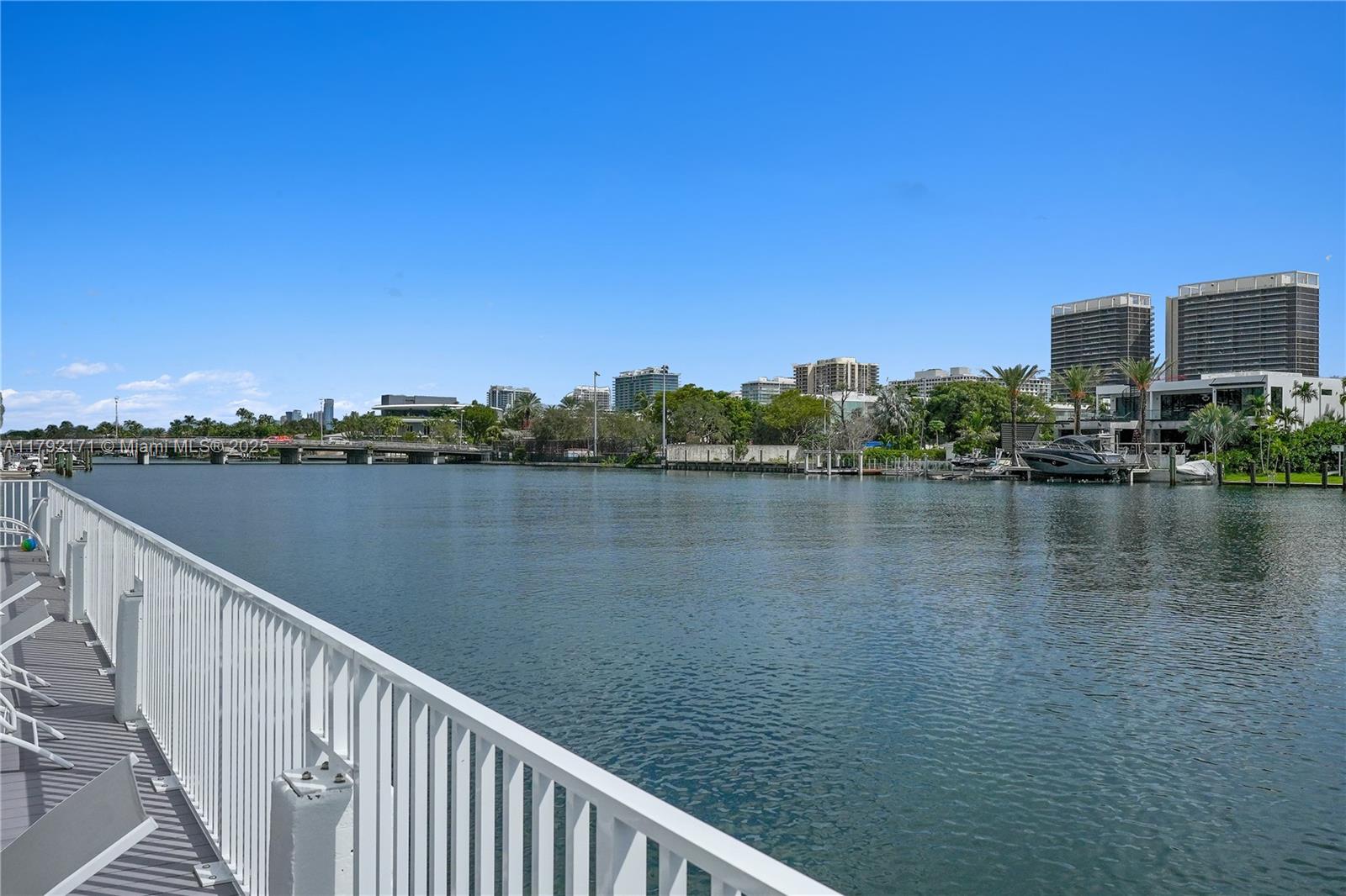 LONDON TOWERS CONDO - Residential Lease