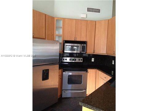 SECTOR 5 - - Residential Lease