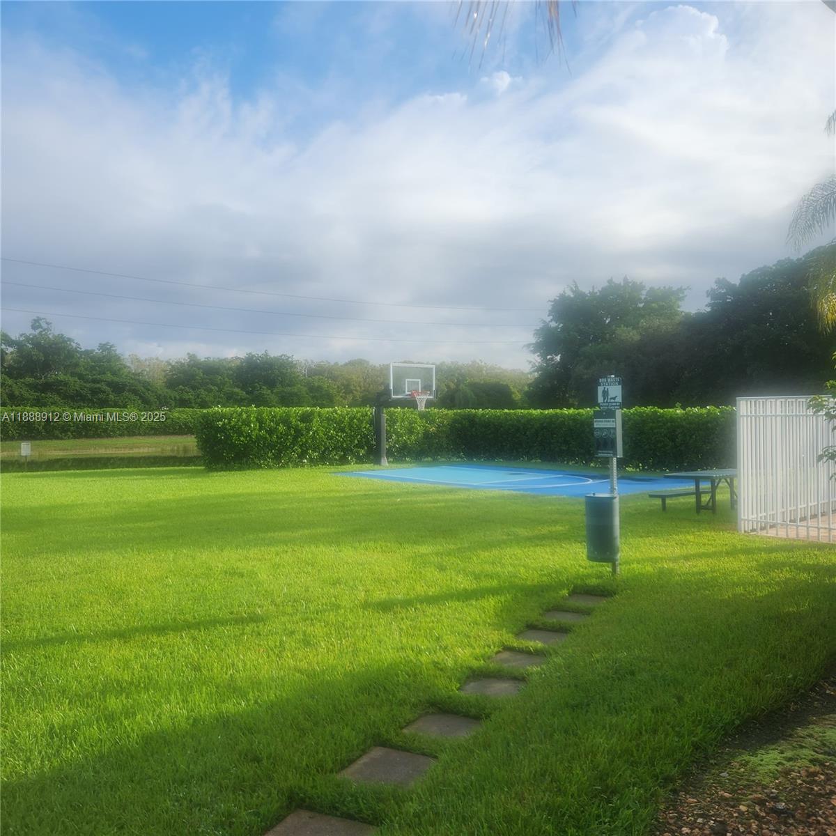SECTOR 5 - - Residential Lease