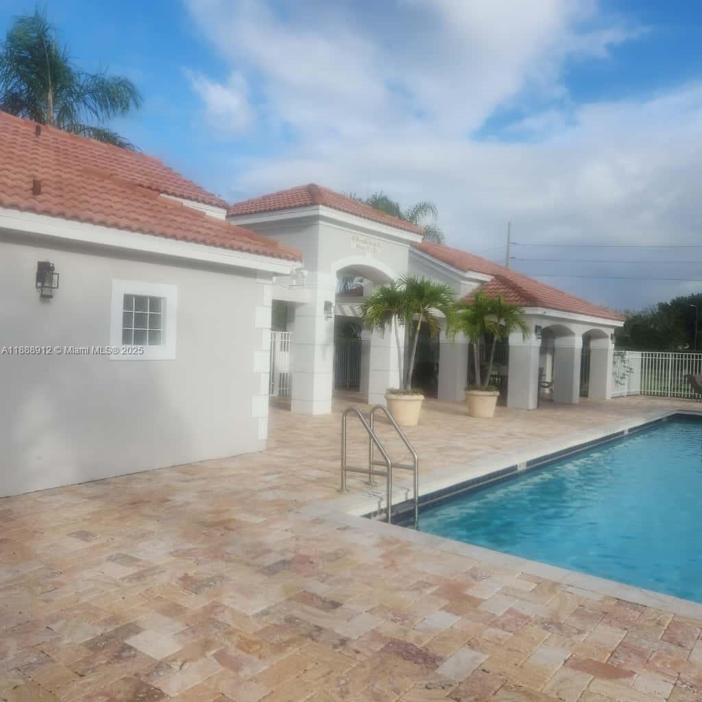 SECTOR 5 - - Residential Lease