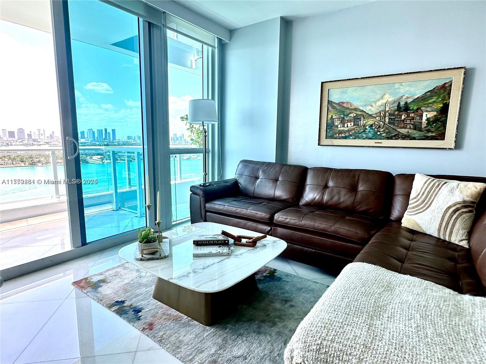 THE BENTLEY BAY CONDO - Residential Lease