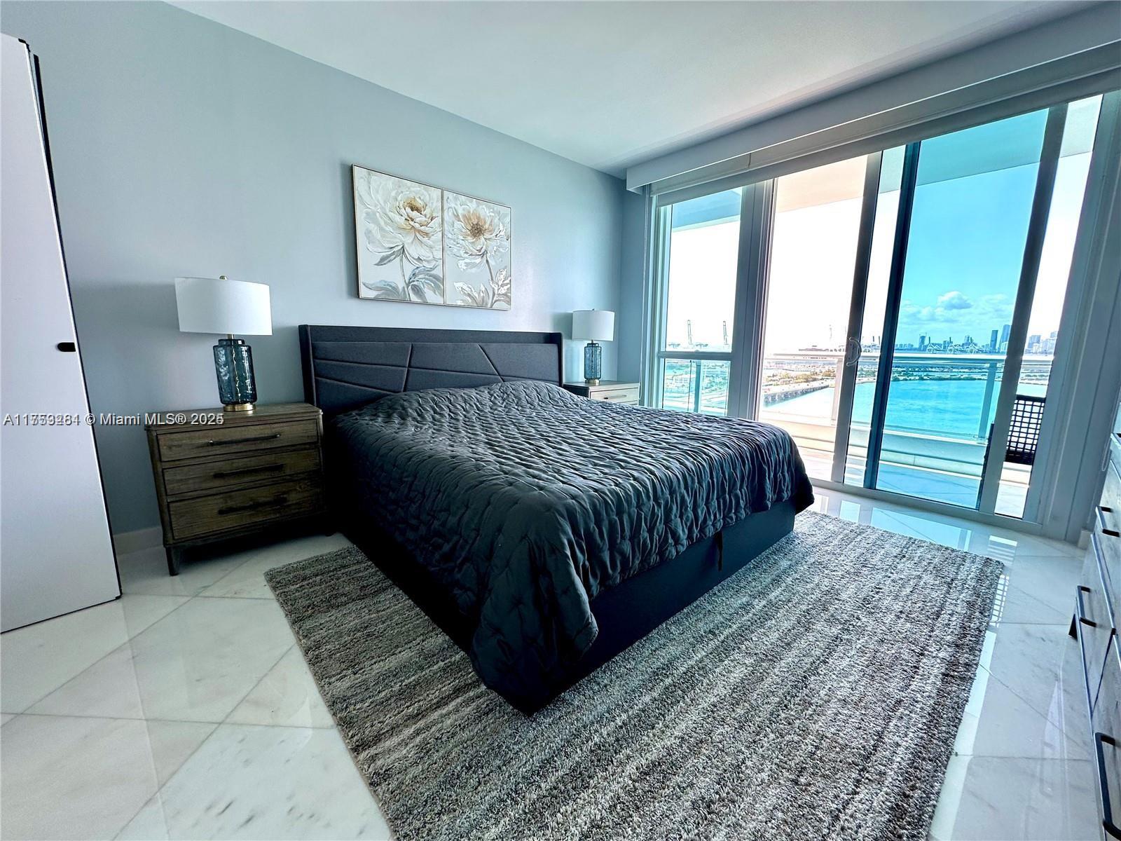 THE BENTLEY BAY CONDO - Residential Lease