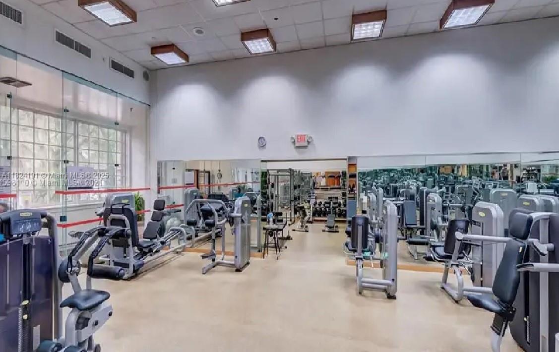 TOWERS OF QUAYSIDE CONDO - Residential